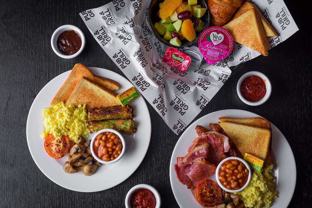 Village Hotel Newcastle Holystone  Restoran foto