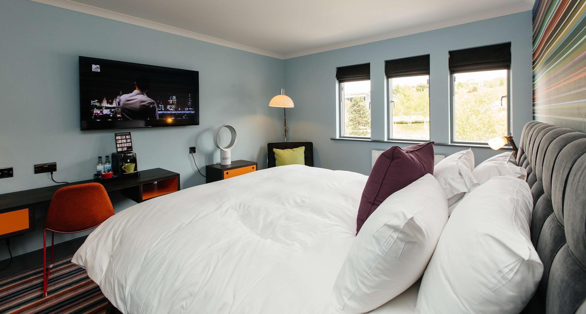 Village Hotel Newcastle Holystone  Bagian luar foto