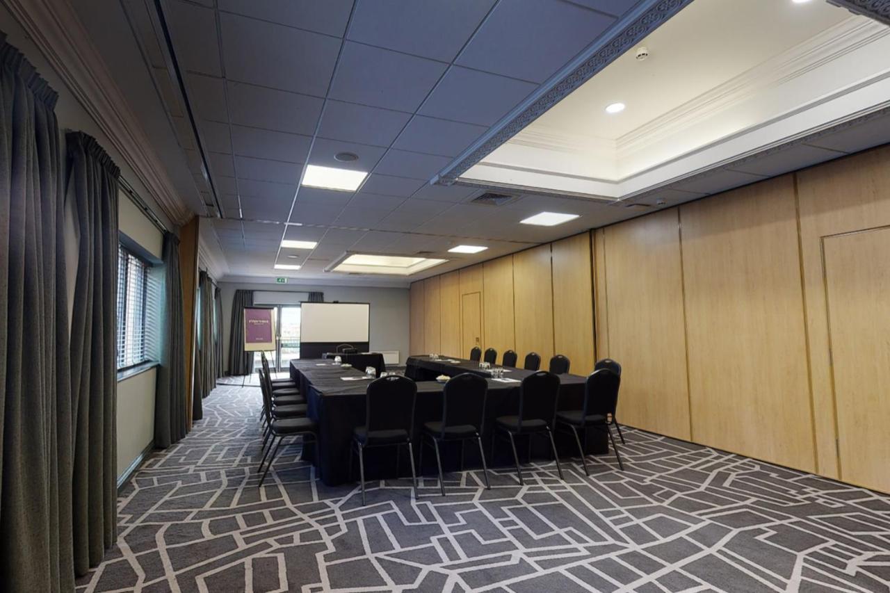 Village Hotel Newcastle Holystone  Bagian luar foto