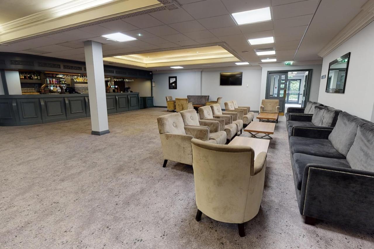 Village Hotel Newcastle Holystone  Bagian luar foto