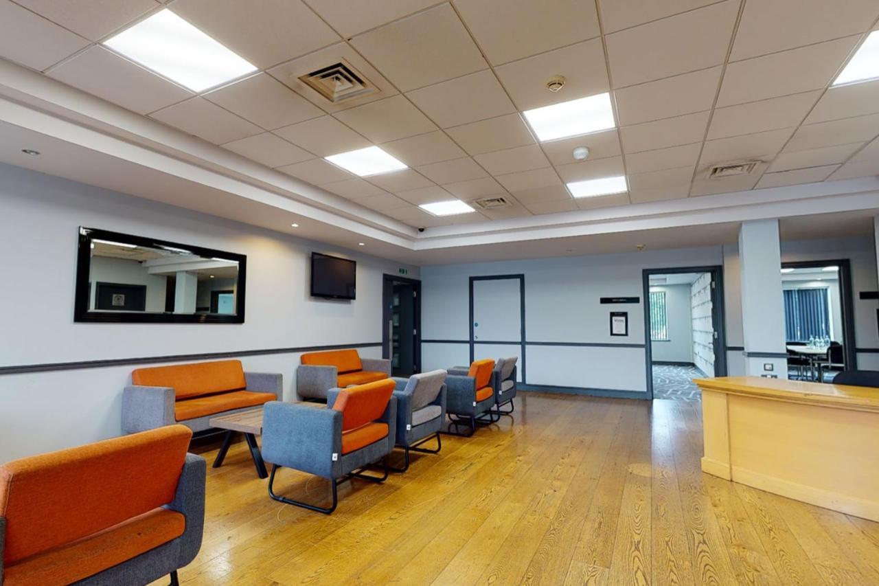 Village Hotel Newcastle Holystone  Bagian luar foto