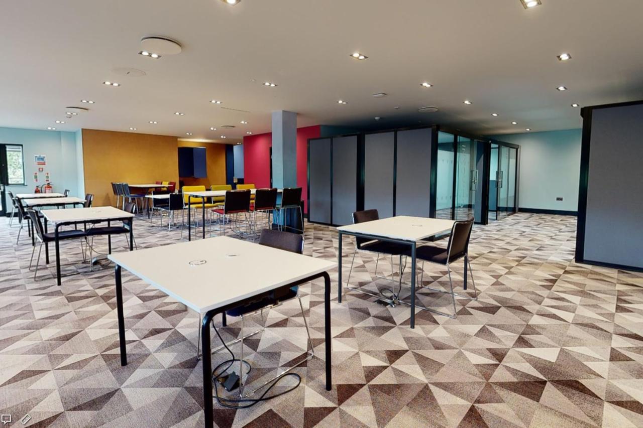 Village Hotel Newcastle Holystone  Bagian luar foto