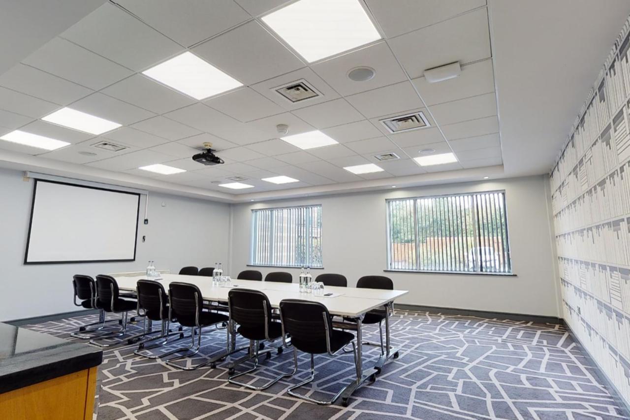 Village Hotel Newcastle Holystone  Bagian luar foto